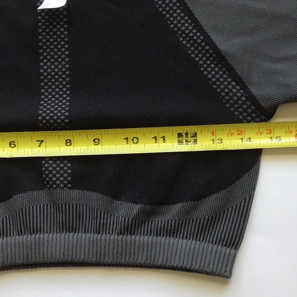 Fabletics Jessie Seamless Crop Top - Picture 10 of 11
